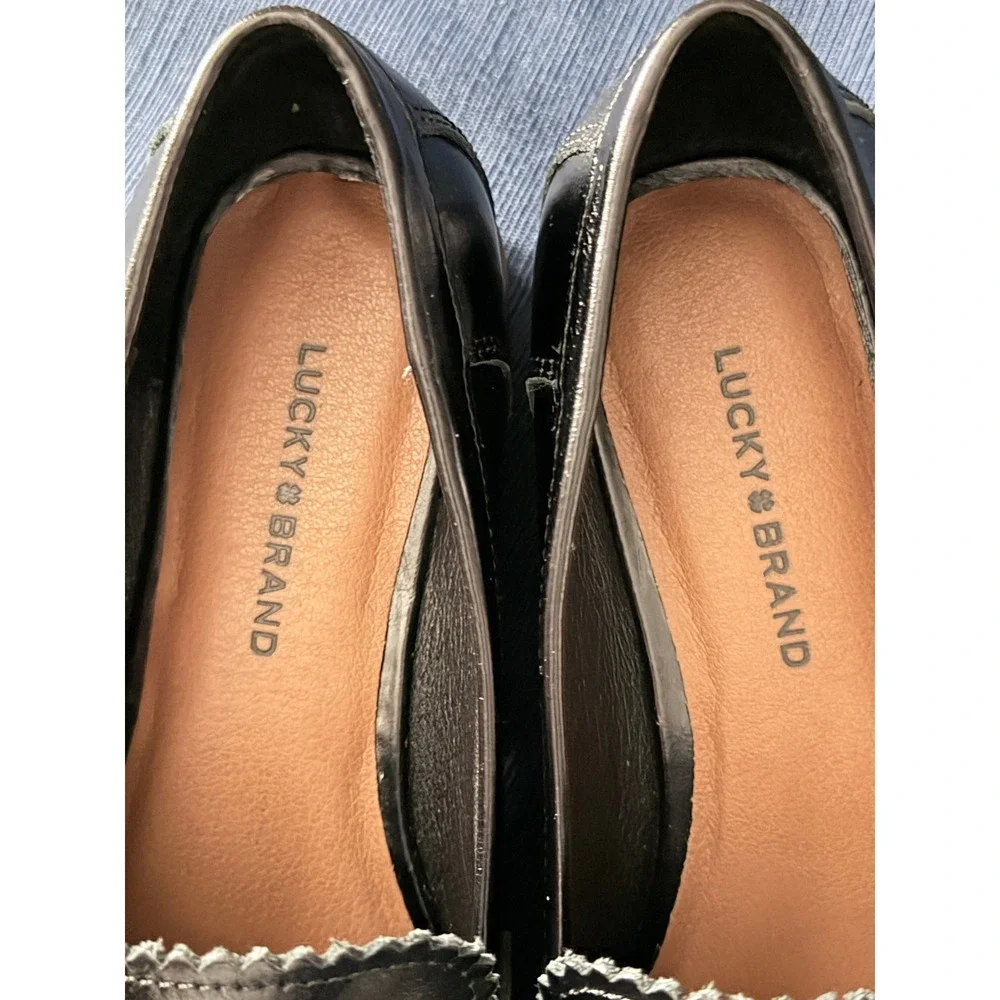 Lucky Brand Black Leather Preppy Penny Loafers 8.5M Scalloped Trim Dark Academia